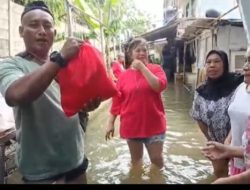Banjir Kota Bekasi: Senyum Warga Jadi Penyemangat di Tengah Kesulitan