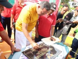 Wujudkan Ruang Publik Asri, Wali Kota Bekasi Resmikan Taman Resik Istiqomah di Aren Jaya