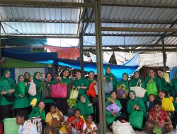 Borong Dagangan Mama Papua, Persit KCK Kasuari “Serbu” Pasar Wosi dengan Aksi Kasih