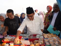 Dukung Ekonomi Kerakyatan, Sardi Efendi Buka Kampoeng Takjil Ramadan Bekasi Selatan.