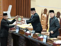 Sekda Sumsel Hadiri Paripurna DPRD, Simak Pandangan Umum 8 Fraksi Terkait Raperda Sumsel Energi Gemilang