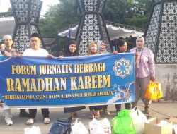 Forum Jurnalis Berbagi Tebar 200 Paket Takjil di Kawasan Monumen Perjuangan Rakyat