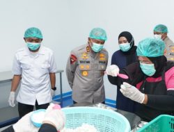 Pastikan Pelayanan Optimal, Kapolda Jabar Tinjau SPPG Jelegong Polresta Bandung