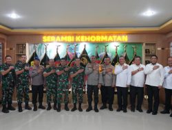 Pangdam XVIII/Kasuari Sambut Silaturahmi Kapolda Papua Barat, Perkuat Sinergitas TNI–Polri di Papua Barat
