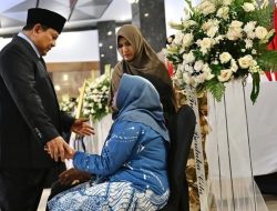 Presiden Prabowo Pimpin Penghormatan Terakhir Tiga Prajurit UNIFIL yang Gugur di Lebanon