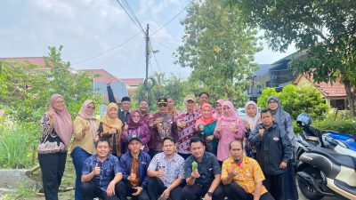 Dari Rumah ke Rumah, Lurah Jatiwaringin Bangun Soliditas Lewat Halal Bihalal.