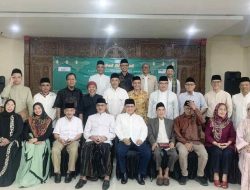 Berbagai potensi konflik dapat dieleminir dengan silaturahmi berkualitas berupa ukhuwah syari’ah.