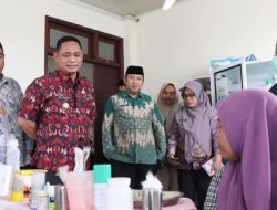 Percepat Solusi Masyarakat, Plt Bupati Bekasi Tinjau Infrastruktur dan Pelayanan di Sukawangi