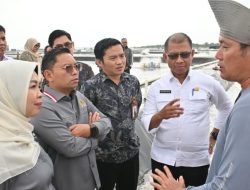 “Move On dari Kantor! Komisi IX DPR Ajak Mahasiswa Magang di Tambak Udang: Potensi Cuannya Gede!”