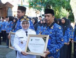 Fokus pada Layanan Publik, Bupati Magetan Serahkan Penghargaan ZI di Hari Otonomi Daerah 2026