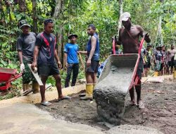 TMMD ke-128 Kodim 1801/Manokwari Cor Jalan 600 Meter di Kampung Tanah Rubuh, Percepat Akses dan Ekonomi Warga