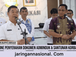 Dukcapil Kemendagri dan Pemkab Bekasi Serahkan Dokumen Adminduk Serta Santunan Bagi Keluarga Korban KRL