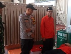 Sinergitas TNI–Polri Dampingi Aksi Donor Darah Gerakan Rakyat di Jatibening Baru.