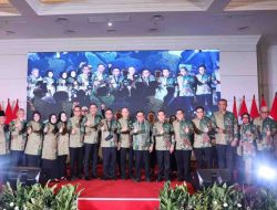 Hadiri Pengukuhan IKKB, Gubernur Pramono Anung Tawarkan Kolaborasi dan Fasilitas bagi Warga Kalbar di Jakarta