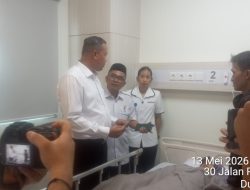 Tinjau Korban Laka Mobil Makan Bergizi, Wali Kota Bekasi Pastikan Biaya Pengobatan Gratis