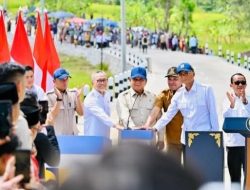 Perkuat Konektivitas Pelosok, Presiden Prabowo Resmikan 1.151 Km Jalan Daerah di 37 Provinsi