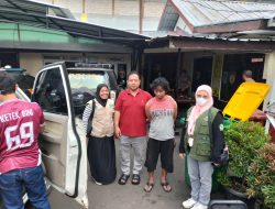 Respons Cepat Polsek Pondok Gede, Kanit Lantas AKP Parlan Amankan Pria Diduga ODGJ.