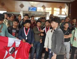 Diduga Ada Siswa ‘Siluman’ dan Praktik Jual Beli Bangku PPDB 2026, GMNI dan Orang Tua Murid Geruduk Kantor Wali Kota Bekasi