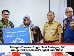 Petugas Damkar Gugur Saat Bertugas, DKI Anugerahi Kenaikan Pangkat Luar Biasa