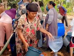 Kekeringan Meluas ke 39 Desa, Pemkab Bekasi Salurkan 4,5 Juta Liter Air Bersih