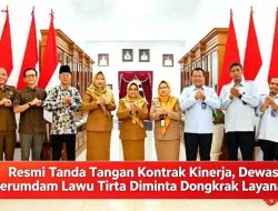 Resmi Tanda Tangan Kontrak Kinerja, Dewas Perumdam Lawu Tirta Diminta Dongkrak Layanan