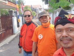 Ketua DPD Gerakan Rakyat Kota Bekasi Nanang Kosim Turun Langsung, Fogging Jatiwaringin Cegah DBD.