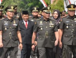 1.300 Tamtama Lulus Pendidikan, Pelukan Keluarga Jadi Momen Paling Haru