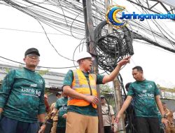 Wali Kota Bekasi Tertibkan Kabel Fiber Optik di Pondok Gede, Dorong Penataan Jaringan Bawah Tanah
