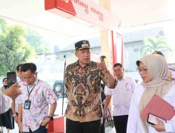 Pantau Stok BBM di Dua SPBU, Wali Kota Bekasi Imbau Warga Tak Panic Buying