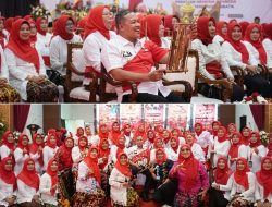 Saat Lansia Bekasi Naik Panggung, Sekolah Lansia Ikut Dilirik Jadi Model Kebijakan