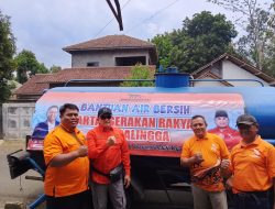 DPD Gerakan Rakyat Purbalingga Salurkan Bantuan Air Bersih bagi Warga Terdampak Kekeringan.