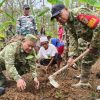 TMMD ke-130 Kodim 0622 Sukabumi Tanam 500 Pohon, TNI dan Warga Siapkan Warisan Hijau bagi Generasi Mendatang.